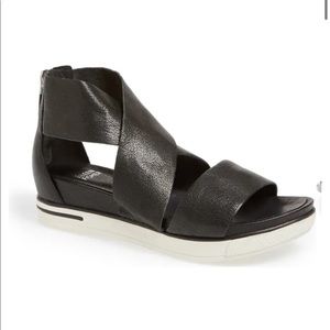 Eileen Fisher sport platform sandals in black leather size 6.5